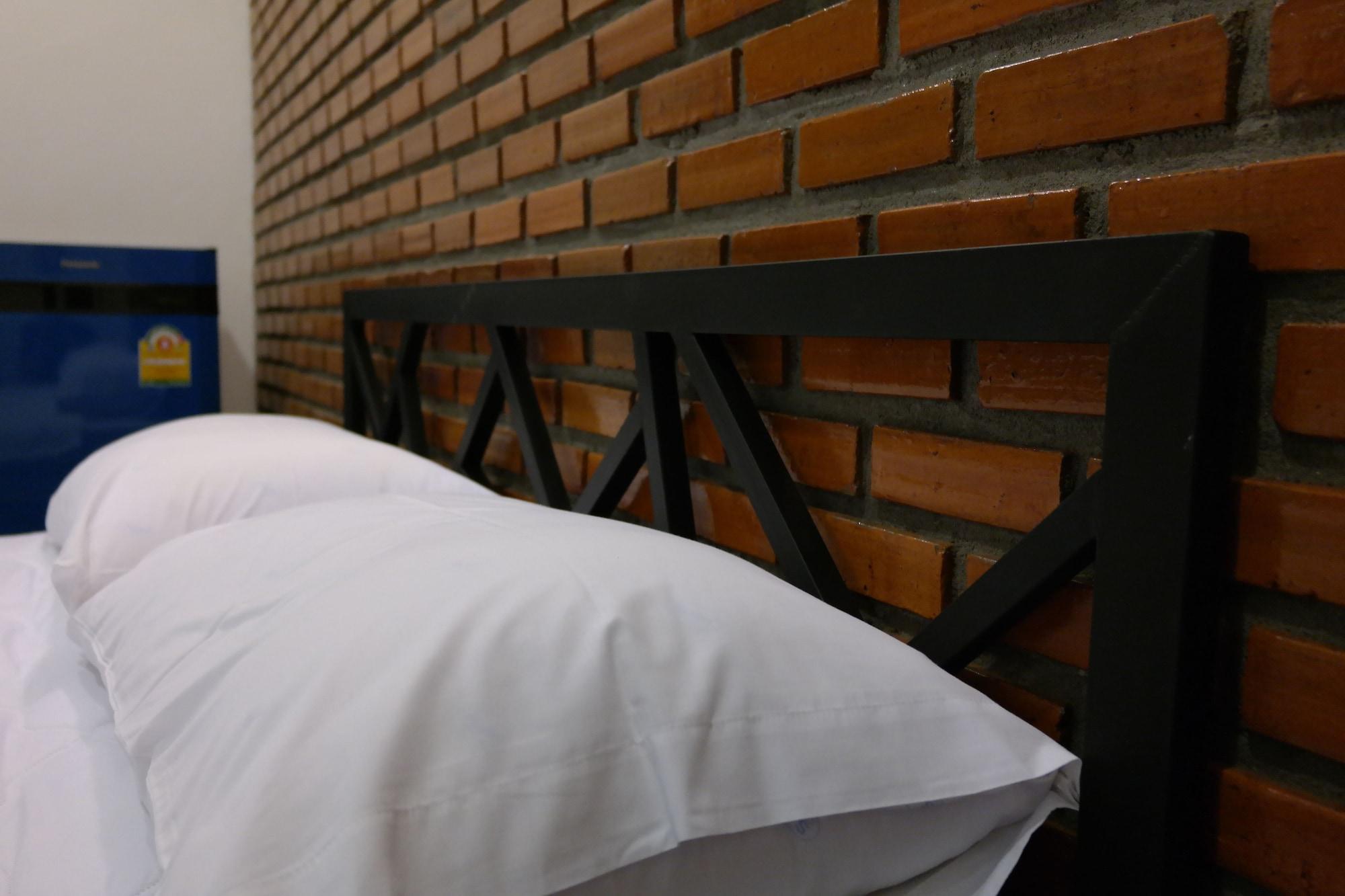 เดอะ คอนเน็ค เชียงใหม่ Hotel ภายนอก รูปภาพ