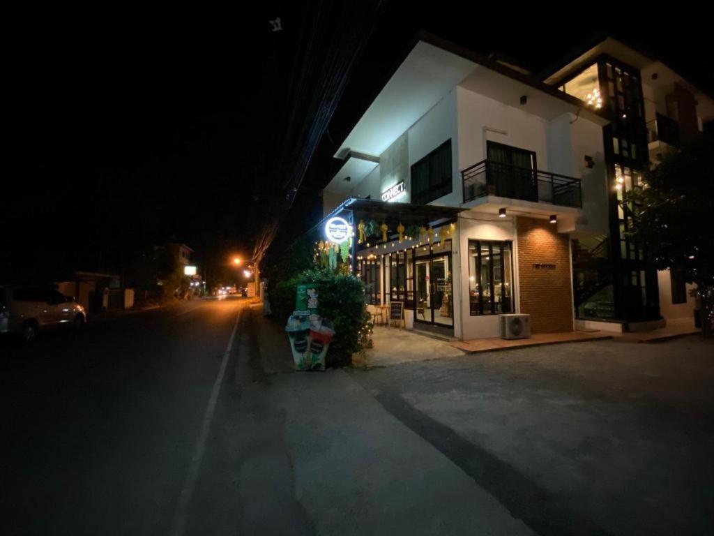 เดอะ คอนเน็ค เชียงใหม่ Hotel ภายนอก รูปภาพ