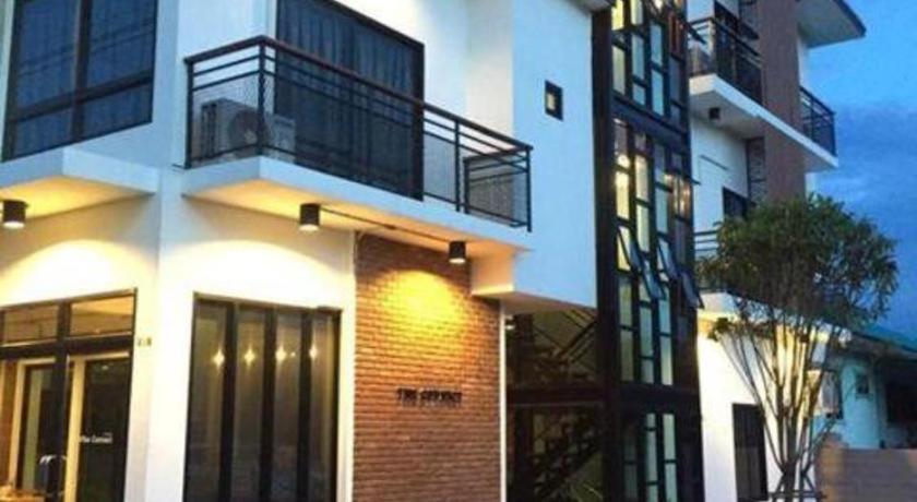 เดอะ คอนเน็ค เชียงใหม่ Hotel ภายนอก รูปภาพ