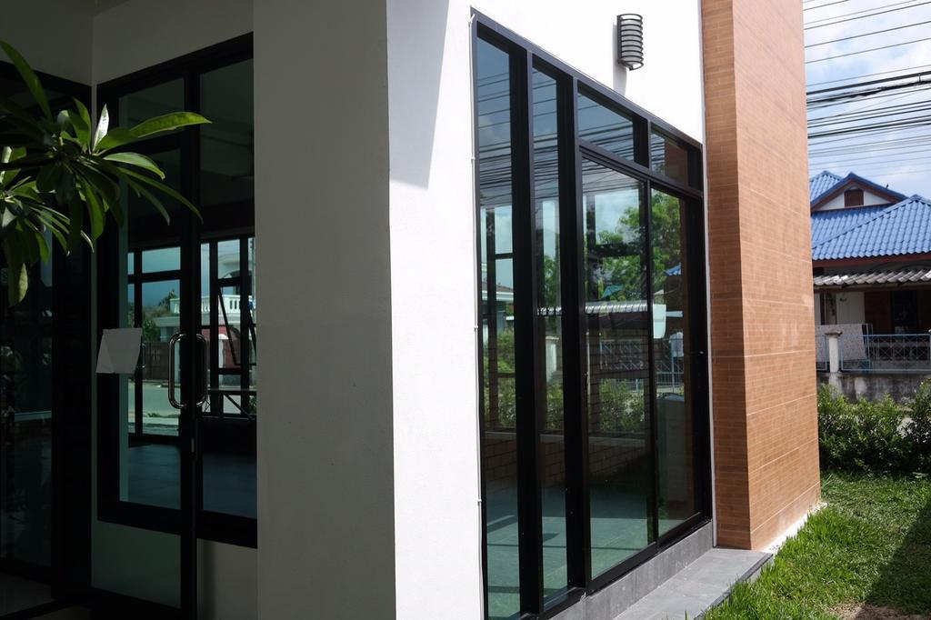เดอะ คอนเน็ค เชียงใหม่ Hotel ภายนอก รูปภาพ